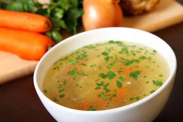 Juha iz mesne juhe je okusna jed v meniju pitne diete